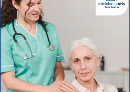 Cuidados de enfermagem para idosos: O que são? O que promovem?