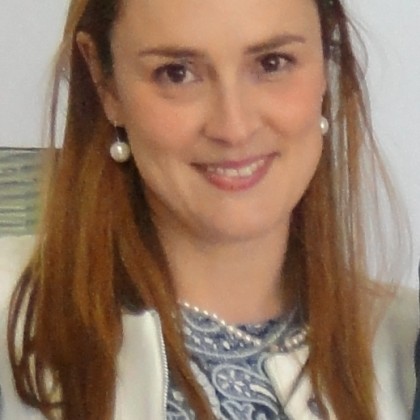 Dra. Vânia Barros 