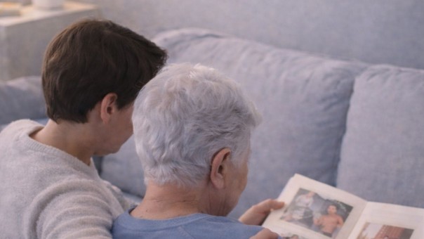 Há pais que agora precisam do mesmo cuidado que nos deram.  